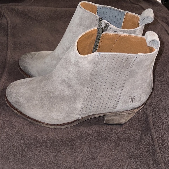 FRYE women Alton Chelsea Suede Leather Boots 🥾 - Picture 4 of 11